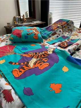 Disney Turquoise Tigger Comforter Bedding bedskirt pillow valance/curtains.